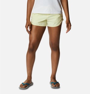 Columbia Bogata Bay Stretch Women's Shorts Green | KPYWFX-259