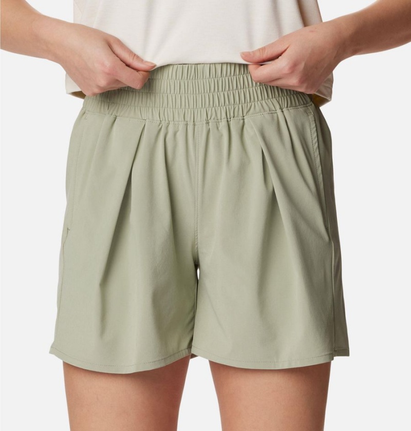 Columbia Boundless Beauty Women's Shorts Green | QLMHWD-853