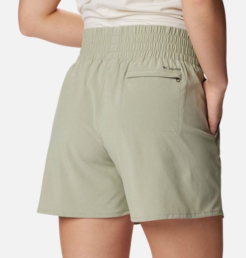 Columbia Boundless Beauty Women's Shorts Green | QLMHWD-853