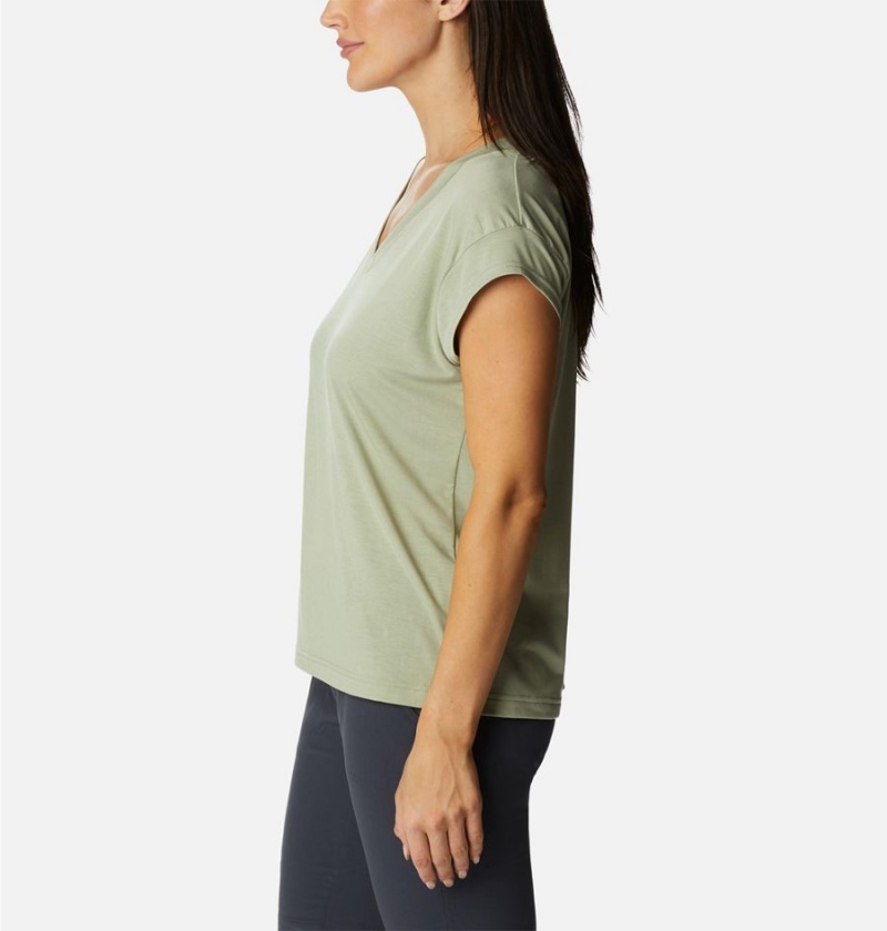 Columbia Boundless Beauty Women's T-Shirt Green | UWXBRA-186
