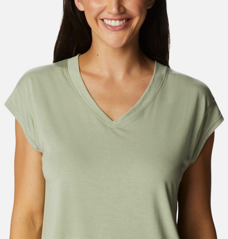 Columbia Boundless Beauty Women's T-Shirt Green | UWXBRA-186