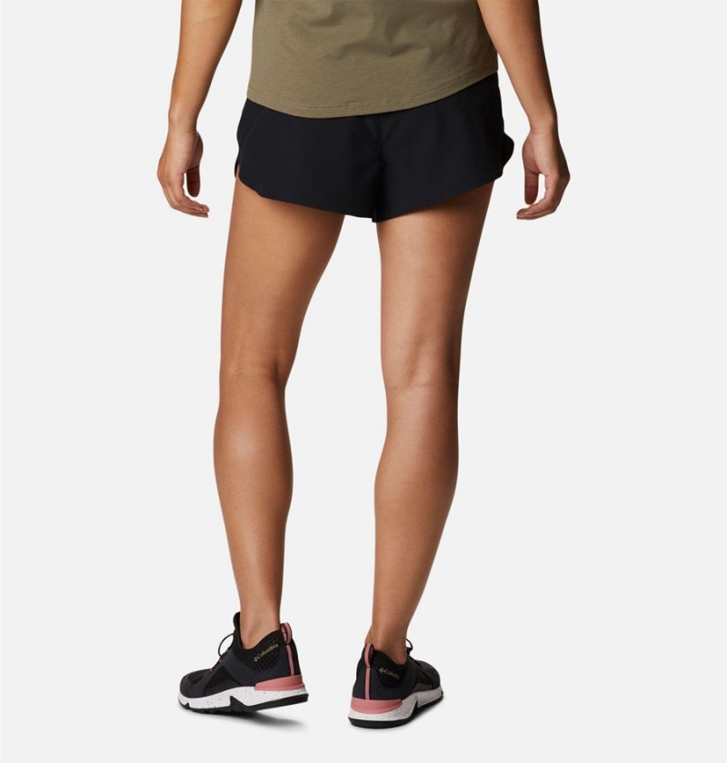 Columbia Hike Women's Shorts Black | YRWFUM-249