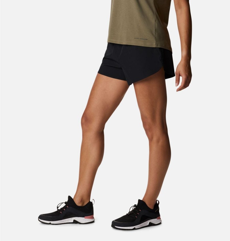 Columbia Hike Women's Shorts Black | YRWFUM-249