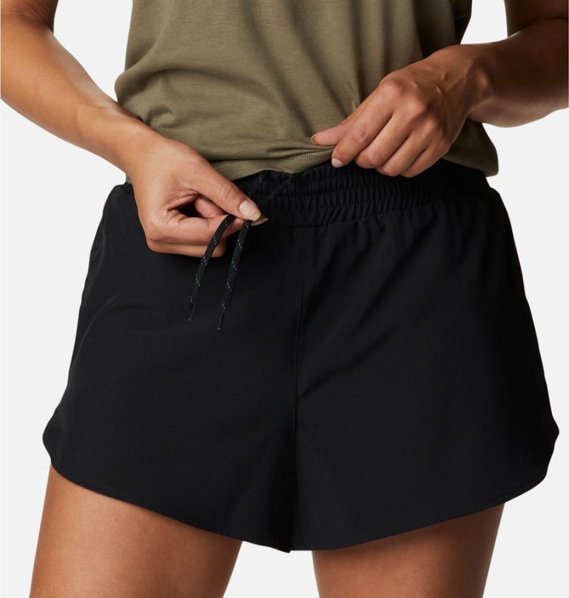 Columbia Hike Women's Shorts Black | YRWFUM-249