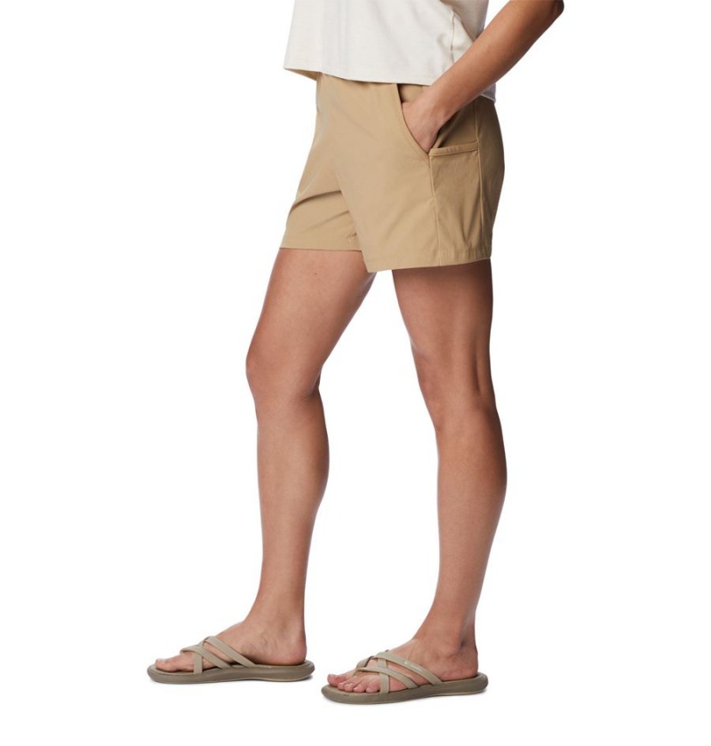 Columbia Leslie Falls Women's Shorts Khaki | SDZGEM-521