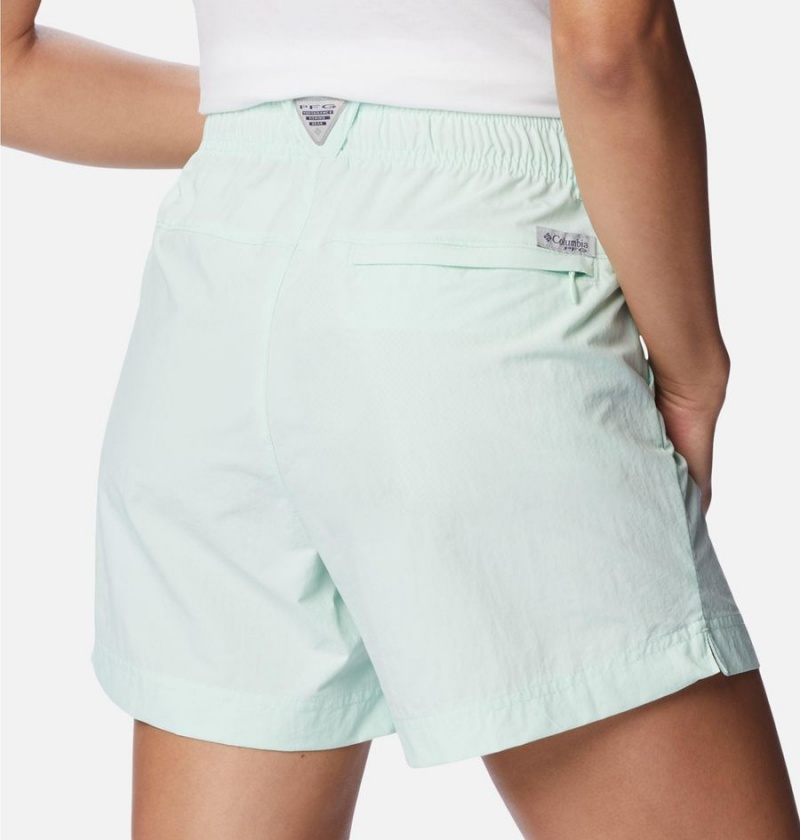 Columbia PFG Backcast Water Women's Shorts Green | MPIGRX-908