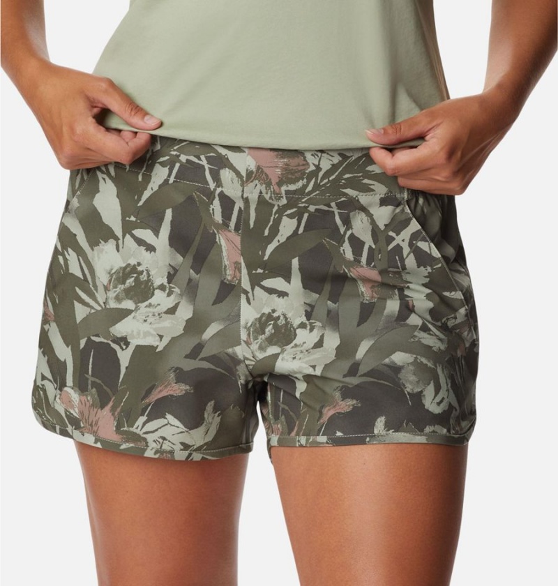 Columbia Pleasant Creek Stretch Women's Shorts Green | UTNQAZ-958