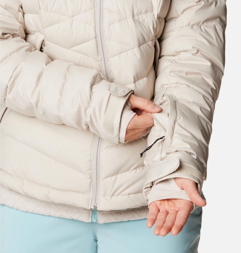 Columbia Roaring Fork Women's Puffer Jacket White | VFHNLM-135