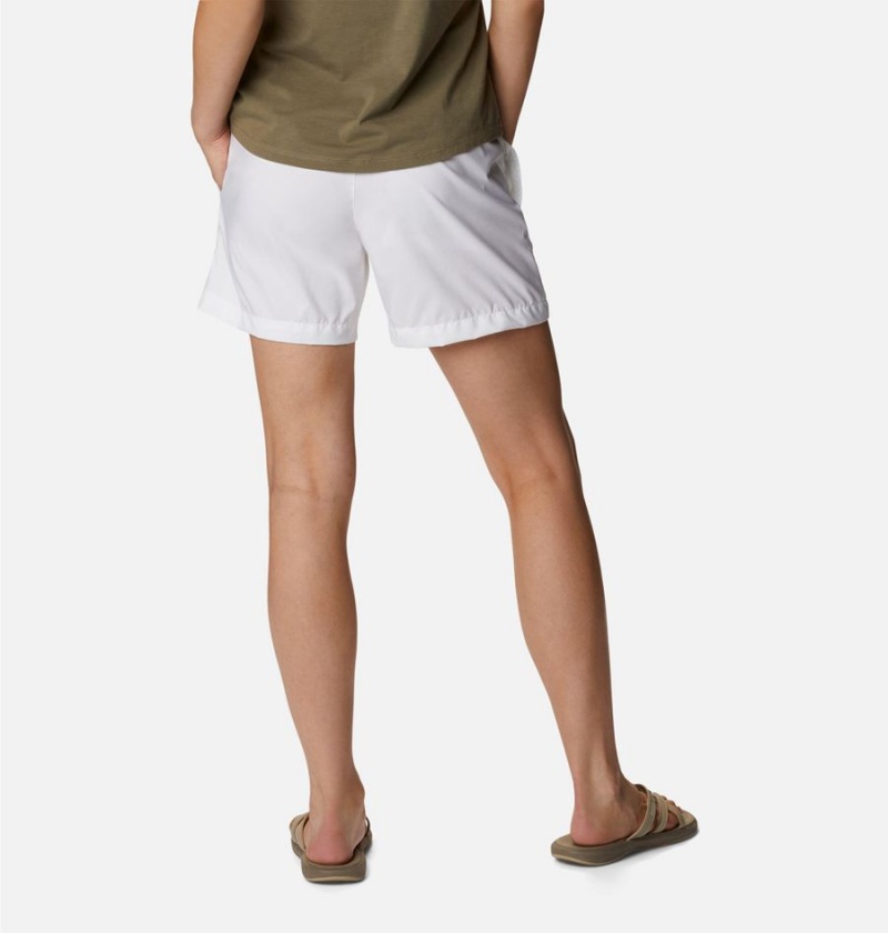 Columbia Silver Ridge Utility Women's Shorts White | ALFKTV-567