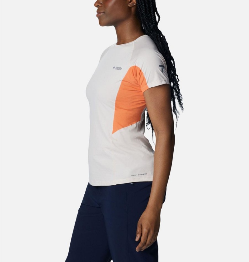 Columbia Titan Pass Ice Short Sleeve Women's T-Shirt White | EASMID-583