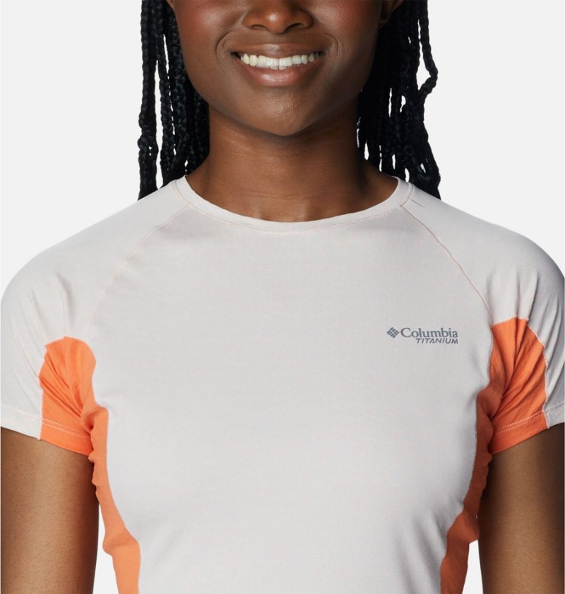Columbia Titan Pass Ice Short Sleeve Women's T-Shirt White | EASMID-583