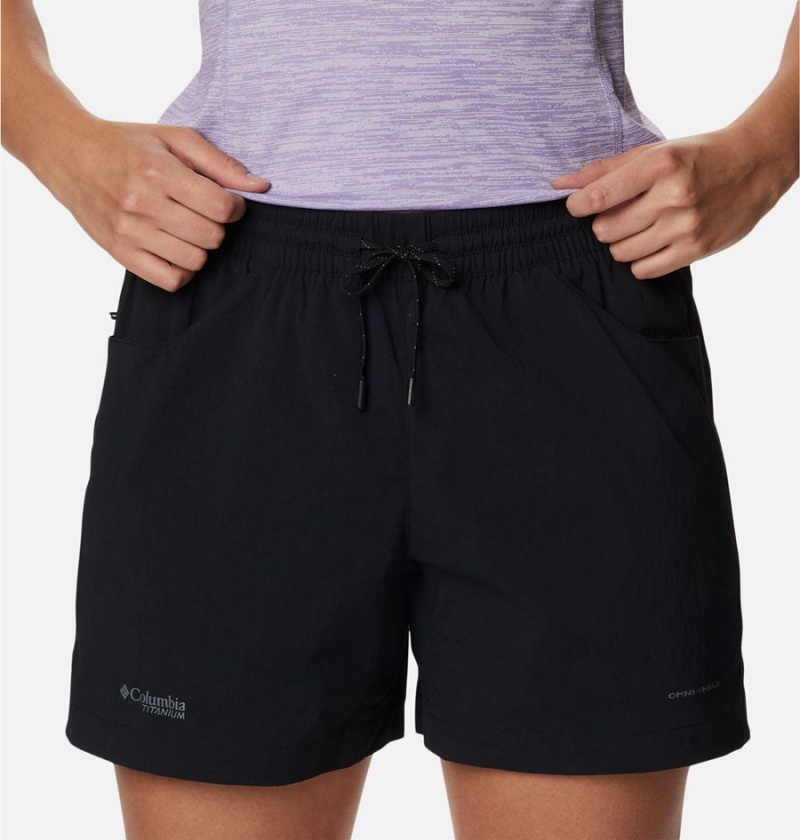 Columbia Titan Pass Lightweight Women's Shorts Black | TFWJBI-369